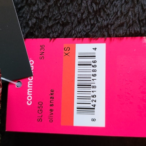 Commando Olive Faux Snake Legwear - Picture 5 of 5